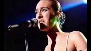 Empiezo a recordarte. Mónica Naranjo