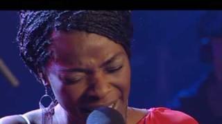 Sombras. Luz Casal y Concha Buika 