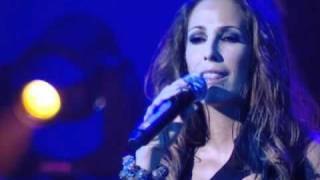 Y que pequeña soy. Pastora Soler y Malú