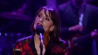 Un año de amor. Luz Casal