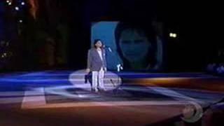 Abrázame así. Roberto Carlos