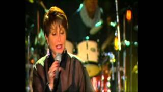 Quiero amanecer con alguien. Daniela Romo