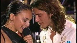 De amor no se muere. Chenoa y Manuel Carrasco