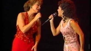 Casi nunca bailais. Paloma San Basilio & Cristina del Valle