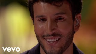 Dos oruguitas. Sebastián Yatra